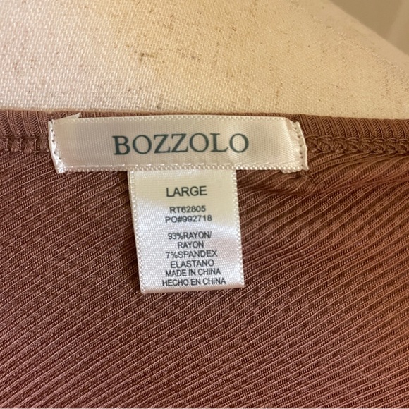 Fashion Nova “Victoria” v-neck crop top - Picture 6 of 6